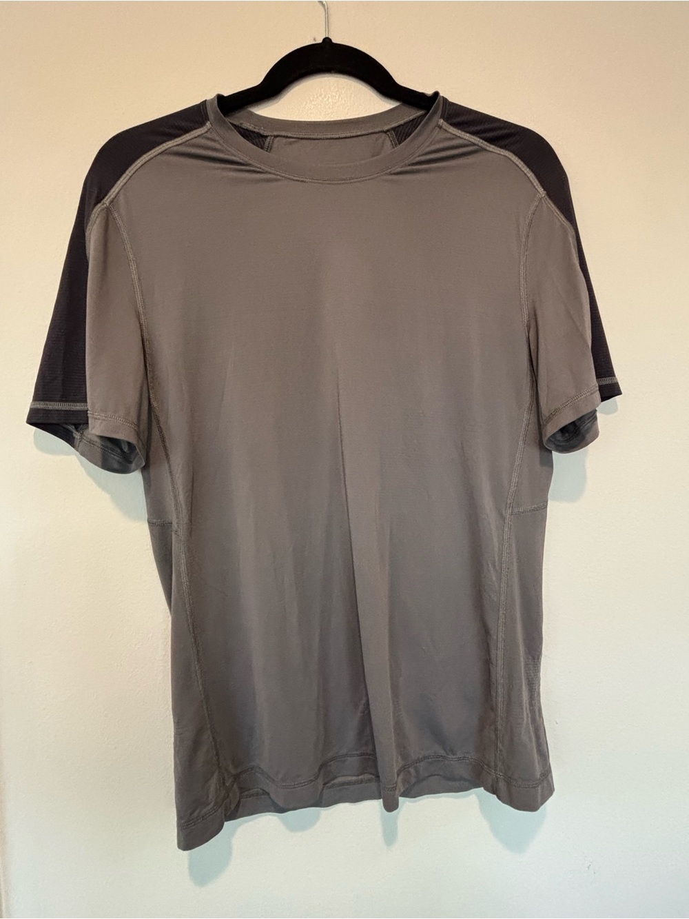 lululemon athletica Men's Short Sleeve Tee - Gray with Dark Charcoal Shoulders